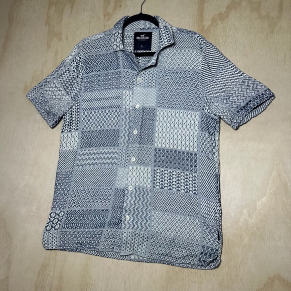 Hollister Men's Monochrome Geometric Knit Shirt Size Large Short Sleeve Button - Picture 5 of 9